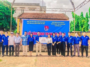Đoàn Thanh niên phường Việt Hưng tổ chức Lễ bàn giao trang thiết bị khu vui chơi thanh thiếu nhi 