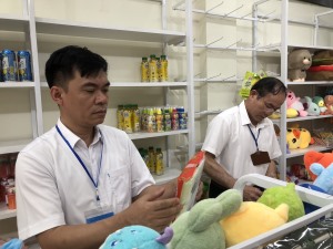 Xử phạt 13.400.000 đồng đối với hộ kinh doanh vi phạm quy định về Vệ sinh an toàn thực phẩm.