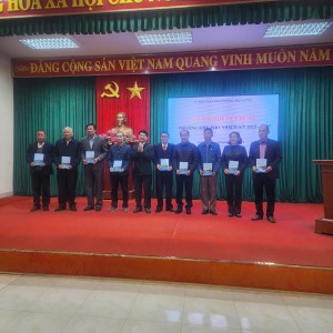 Hội nghị công bố quyết định công nhận trưởng khu phố nhiệm kỳ 2025 - 2027 