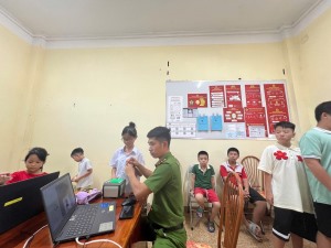Triển khai cấp cấp Căn cước cho công dân từ 6 đến dưới 14 tuổi trên địa bàn phường Việt Hưng 